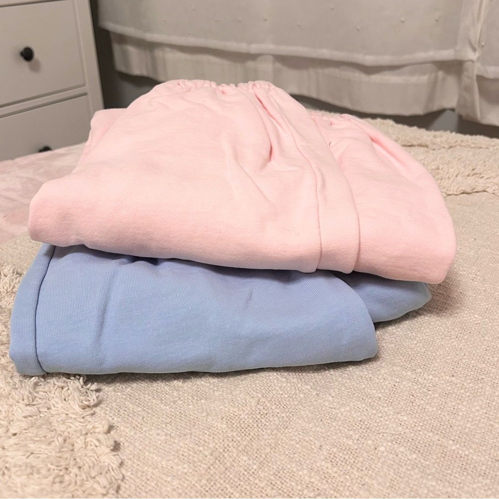 Set of 2 Brandy Melville Rosa sweats